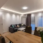 Maira Apartament *