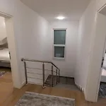 Apartament Maira