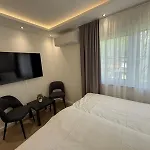 Maira Apartament *