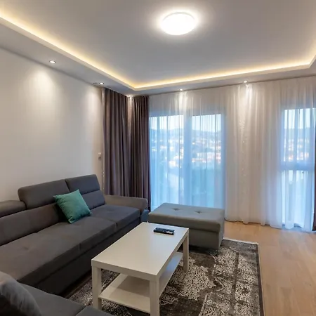 Maira Apartment