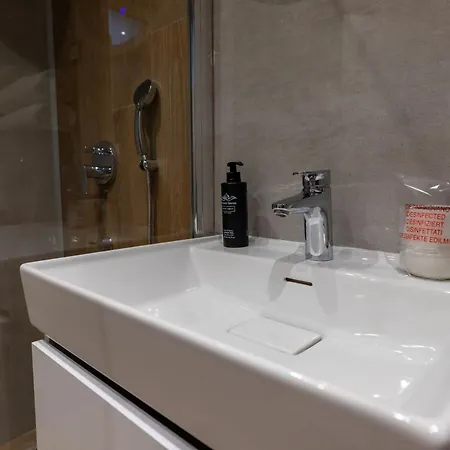Maira Apartment