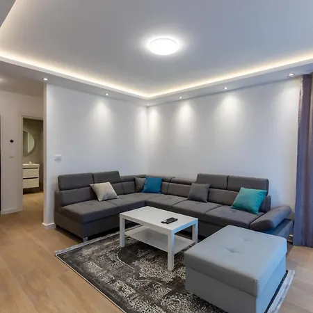 Maira Lejlighedshotel 4*