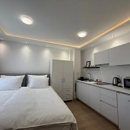 Maira Aparthotel